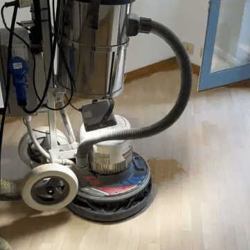 img video levigatura parquet